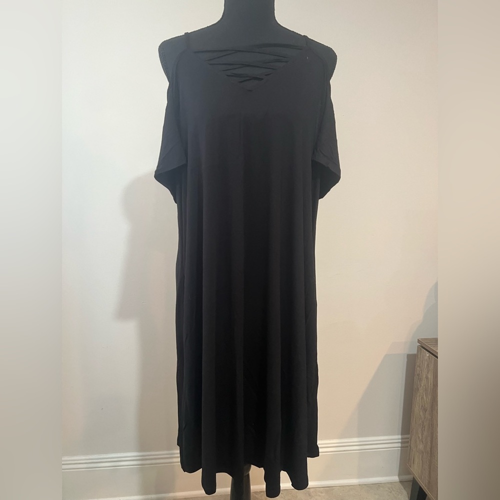 Sheila Rose Black Shoulder less Dress Sz XL                        Bx2